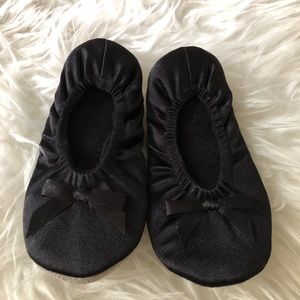 🩰 BALLERINA SLIPPERS SIZE S 6-9 🩰